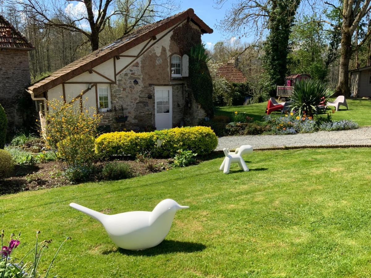 Le Moulin De La Castellerie Bed & Breakfast Moon-sur-Elle Ngoại thất bức ảnh