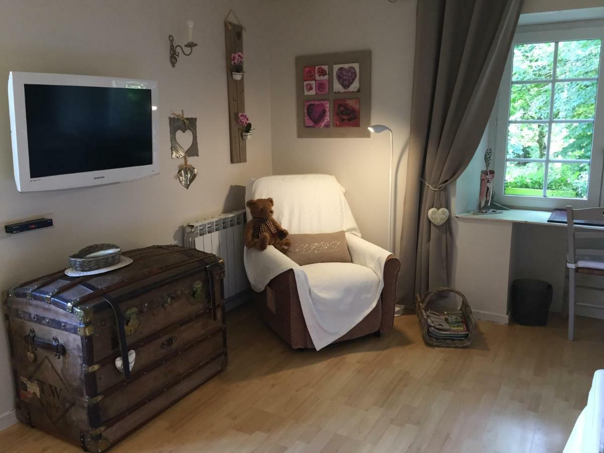 Le Moulin De La Castellerie Bed & Breakfast Moon-sur-Elle Ngoại thất bức ảnh
