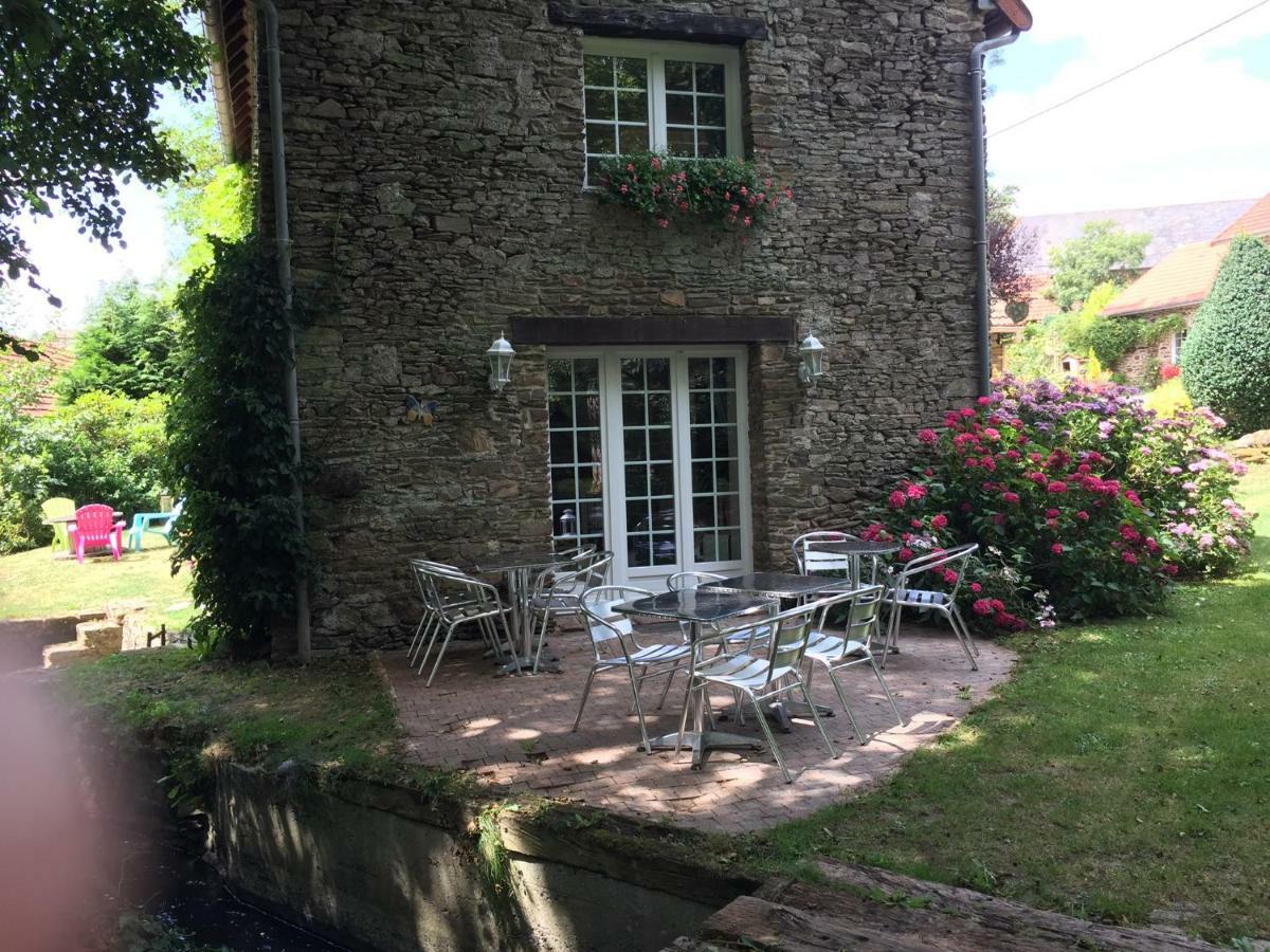 Le Moulin De La Castellerie Bed & Breakfast Moon-sur-Elle Ngoại thất bức ảnh