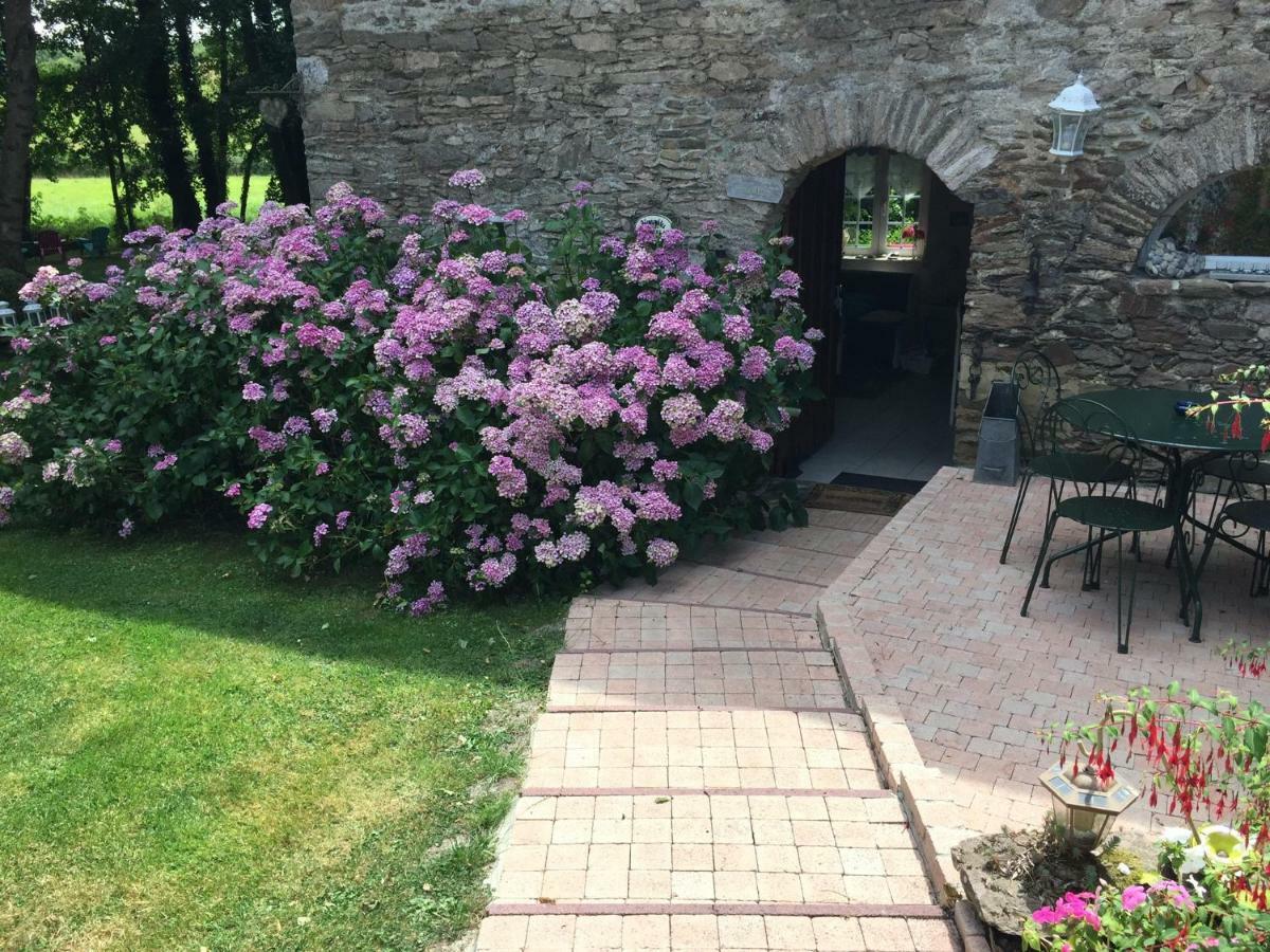 Le Moulin De La Castellerie Bed & Breakfast Moon-sur-Elle Ngoại thất bức ảnh
